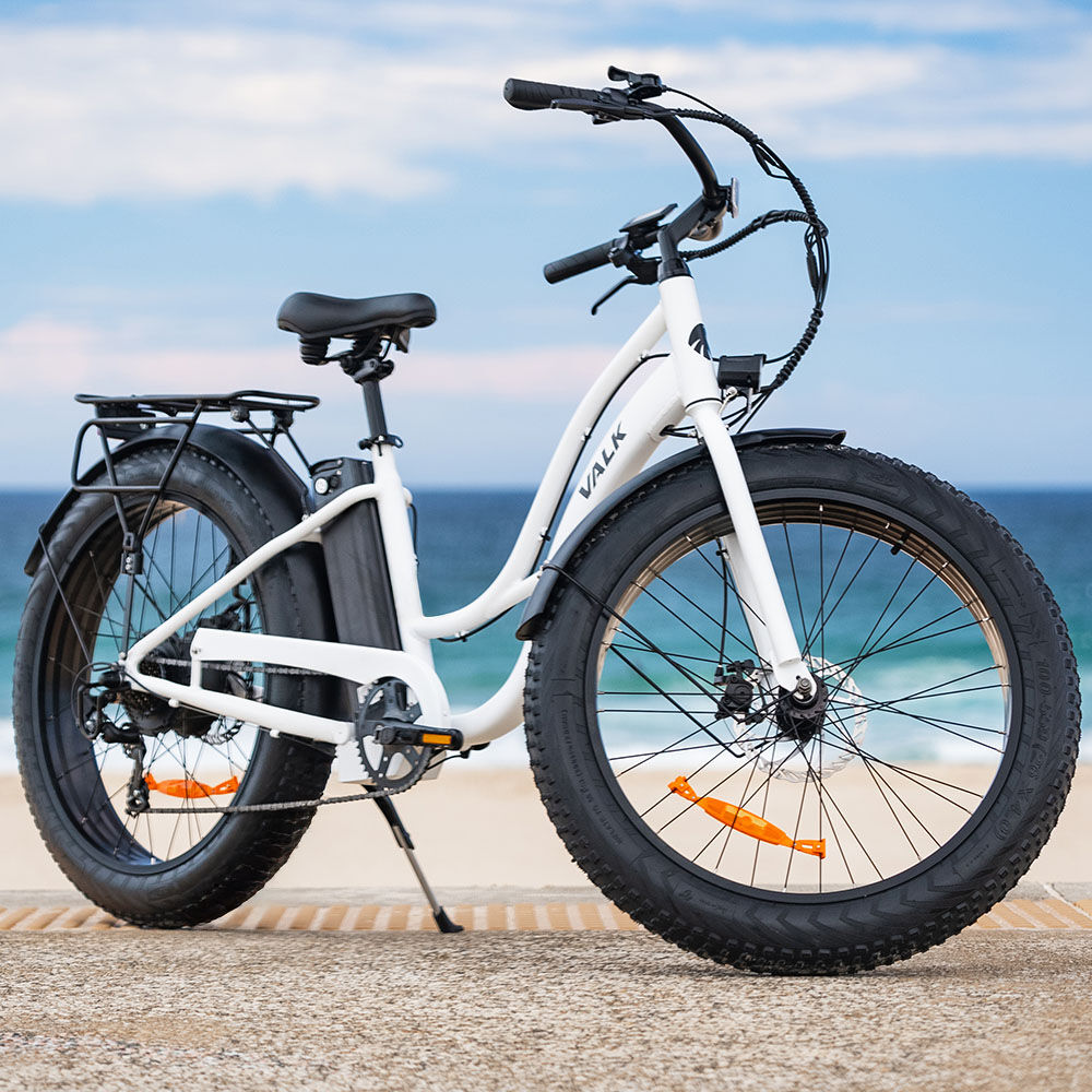 VALK Electric Fat Tyre Cruiser Bike, Step-Through eBike with Throttle, Tektro Hydraulic Brakes, White